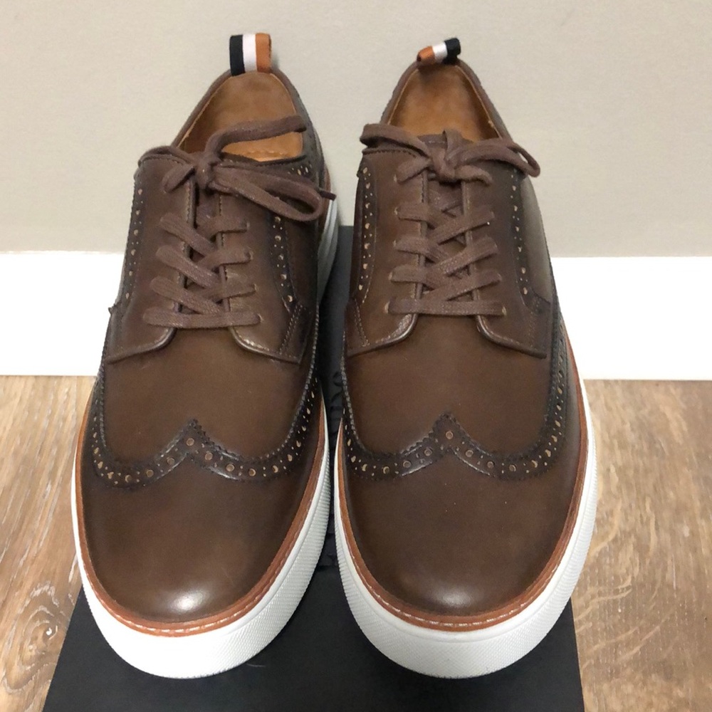 Tremont Wing Sneakers